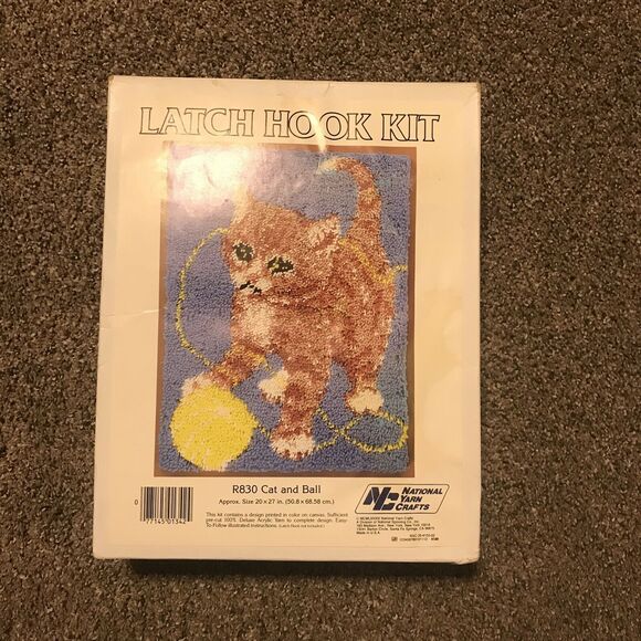 CAT AND BALL-Latch Hook Kit New Not Sealed - Picture 2 of 4